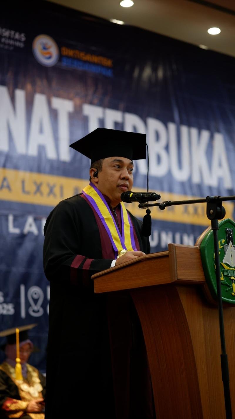 Momentum Wisuda UNILAK 2025, Kapolresta Pekanbaru: “Ilmu Adalah Kunci Membangun Bangsa”