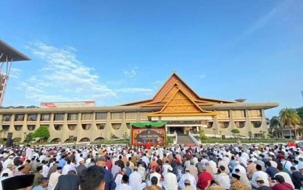 Mau Ikut Sholat Idul Fitri 1447 H? Ini Lokasi yang Disiapkan Pemprov Riau