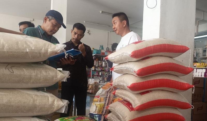 Sidak, APIP Bapanas Temukan Beras Premium di Bengkalis Dijual di Atas HET