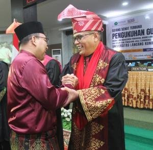 Perjalanan Karir Prof Adolf Bastian sebagai Guru Besar Unilak